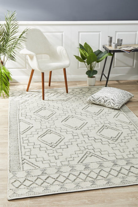 Sasha Salena Rug Ivory